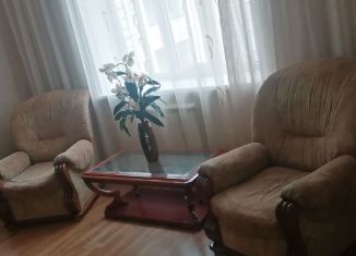 Сдается в аренду трехкомнатная квартира, 90 м2, Ставрополь, улица Пирогова, 15, микрорайон № 35