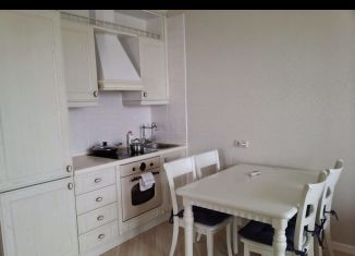 Сдаю в аренду однокомнатную квартиру, 40 м2, Сочи, улица Бытха, 20/4, микрорайон Бытха