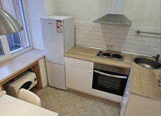 Сдаю 1-ком. квартиру, 35 м2, Новосибирск, улица Романова, 36