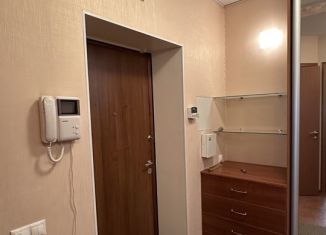 2-комнатная квартира в аренду, 65 м2, Нижний Новгород, метро Стрелка, улица Пискунова, 24