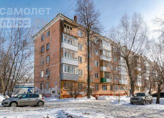 Продам 3-комнатную квартиру, 57 м2, Пермский край, улица Макаренко, 46
