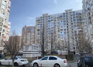 Продажа 1-комнатной квартиры, 42 м2, Краснодар, улица Яна Полуяна, 43