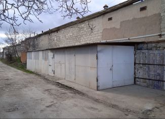 Сдается гараж, 30 м2, Керчь, улица Орджоникидзе, 136А