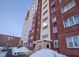 Продается двухкомнатная квартира, 53 м2, Омск, улица Крупской, 23