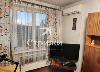 Продается 3-комнатная квартира, 65 м2, Челябинск, улица Болейко, 2, Калининский район