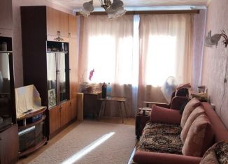 Продаю 2-комнатную квартиру, 48 м2, Ижевск, улица Ворошилова, 101