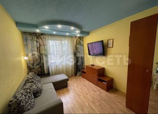 Трехкомнатная квартира на продажу, 60.8 м2, Мурманск, улица Александрова, 2