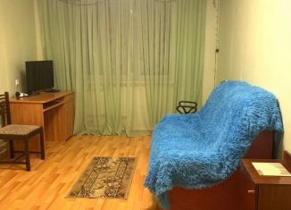 Сдаю в аренду однокомнатную квартиру, 42 м2, Мурманск, улица Аскольдовцев, 13