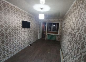 Продажа 2-ком. квартиры, 42 м2, Астрахань, улица Тренёва, 13