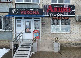 Продам торговую площадь, 65 м2, Гулькевичи, микрорайон Западный, 14