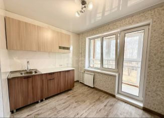 Продаю 1-ком. квартиру, 32.7 м2, Артём, улица Горького, 4А