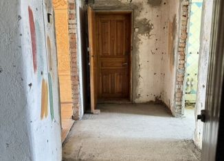 Продам 3-комнатную квартиру, 90 м2, Владикавказ, улица Генерала Дзусова, 25