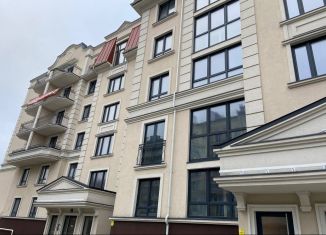 Продается 2-ком. квартира, 62.5 м2, Пионерский, Портовая улица, 5