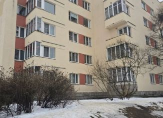 Продаю 3-ком. квартиру, 60 м2, Санкт-Петербург, Комсомольская улица, 6