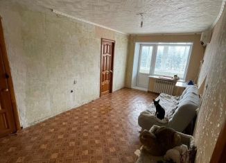 Продается 2-комнатная квартира, 45 м2, Елабуга, проспект Нефтяников, 35