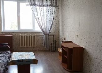 Сдаю 2-ком. квартиру, 52 м2, Челябинск, улица Хохрякова, 30