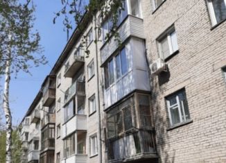 Продаю 2-ком. квартиру, 45 м2, Новосибирск, улица Блюхера, 51, метро Речной вокзал