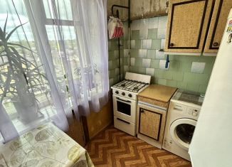 Продам 2-комнатную квартиру, 41.2 м2, Великие Луки, проспект Гагарина, 137