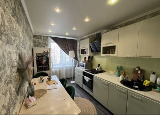 Продам 3-комнатную квартиру, 66.6 м2, Гусь-Хрустальный, Садовая улица, 59А