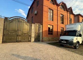 Сдается дом, 150 м2, посёлок городского типа Ленинкент, улица Шихавова, 12