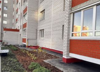 Продается 2-комнатная квартира, 69.5 м2, Смоленск, Ипподромный проезд, 34