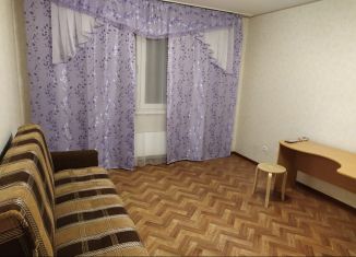 Сдам 2-комнатную квартиру, 47 м2, Тихвин, улица Ярослава Иванова, 1