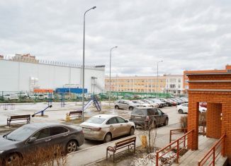 Продаю 2-ком. квартиру, 61.6 м2, Чебоксары, Новогородская улица, 28, Калининский район