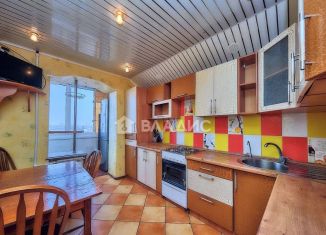 Продам 3-комнатную квартиру, 63.4 м2, Рыбное, Большая улица, 8А