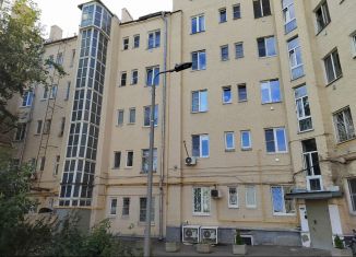 Продам квартиру студию, 23.8 м2, Москва, Новорязанская улица, 30, метро Комсомольская