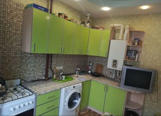 Продам 2-комнатную квартиру, 67 м2, Новомосковск, улица Дружбы, 2к1