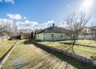 Продается 2-ком. квартира, 54.3 м2, Ладушкин, улица Сергея Есенина, 4