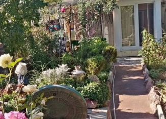 Сдам в аренду 1-комнатную квартиру, 27 м2, село Белоглинка, Салгирная улица, 18