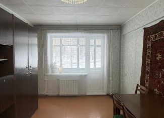 Продаю трехкомнатную квартиру, 49.5 м2, Красноярский край, Саянская улица, 1