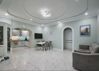 Продам 3-ком. квартиру, 98 м2, Краснодар, улица Шевченко, 2, микрорайон Дубинка