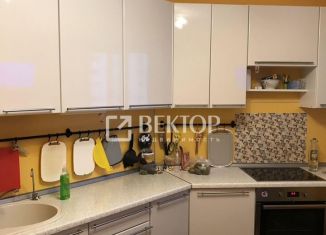 Продам 1-ком. квартиру, 43 м2, Ярославль, Заволжский район, улица Саукова, 12