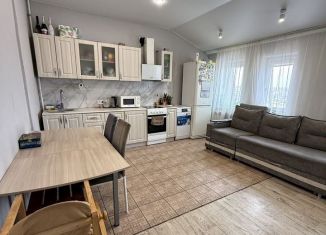 Продается трехкомнатная квартира, 64.6 м2, поселок Зональная Станция, Строительная улица, 16