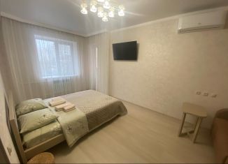 Сдаю в аренду 1-комнатную квартиру, 45 м2, Астраханская область, Белгородская улица, 13