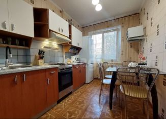 Продается 2-ком. квартира, 50.3 м2, Энгельс, проспект Строителей, 17
