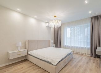 Сдается в аренду четырехкомнатная квартира, 140 м2, Свердловская область, улица Ткачей, 19