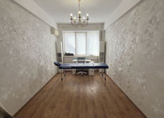 Сдам в аренду офис, 16 м2, Махачкала, улица Ирчи Казака, 105