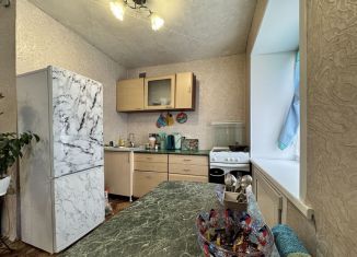 Продажа 2-ком. квартиры, 43 м2, Прокопьевск, улица Петренко, 6