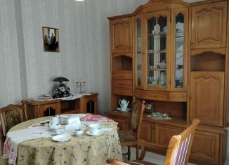 Продаю 3-ком. квартиру, 65.5 м2, Саратов, Гвардейская улица, 22