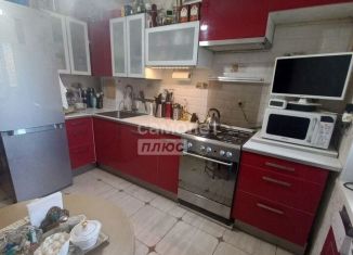 Продаю 4-комнатную квартиру, 76.4 м2, Дзержинск, улица Будённого