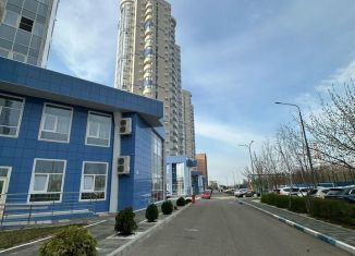 Продаю 1-ком. квартиру, 50.1 м2, Краснодар, улица Шоссе Нефтяников, 18к2, Западный округ