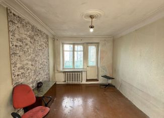 Продам 2-ком. квартиру, 42.7 м2, Серов, проспект Серова, 51