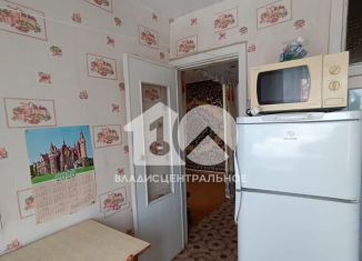 Продается 1-комнатная квартира, 30 м2, Новосибирск, улица Блюхера, 65, метро Речной вокзал