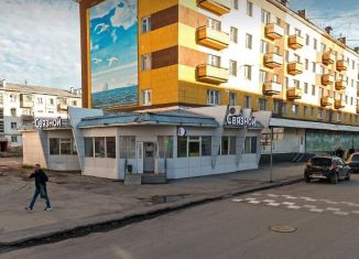 Продаю торговую площадь, 118.7 м2, Воркута, улица Ленина, 32