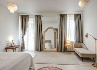 Сдам в аренду 2-ком. квартиру, 80 м2, Санкт-Петербург, Караванная улица, 5, муниципальный округ Дворцовый