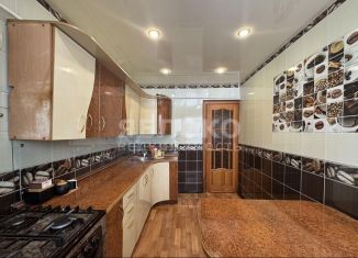 Продажа 3-ком. квартиры, 61.7 м2, Березники, улица 30 лет Победы, 15