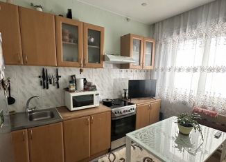 Продаю 2-ком. квартиру, 52 м2, Кировск, Олимпийская улица, 69
